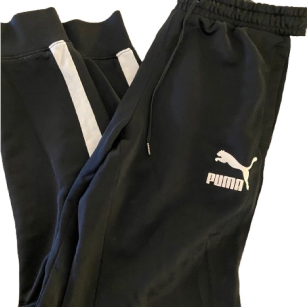 💙 PUMA Black Joggers Size L